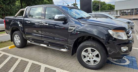 FORD RANGER 3.2 XLT 4X4 CD 20V DIESEL 4P AUTOMÁTICO